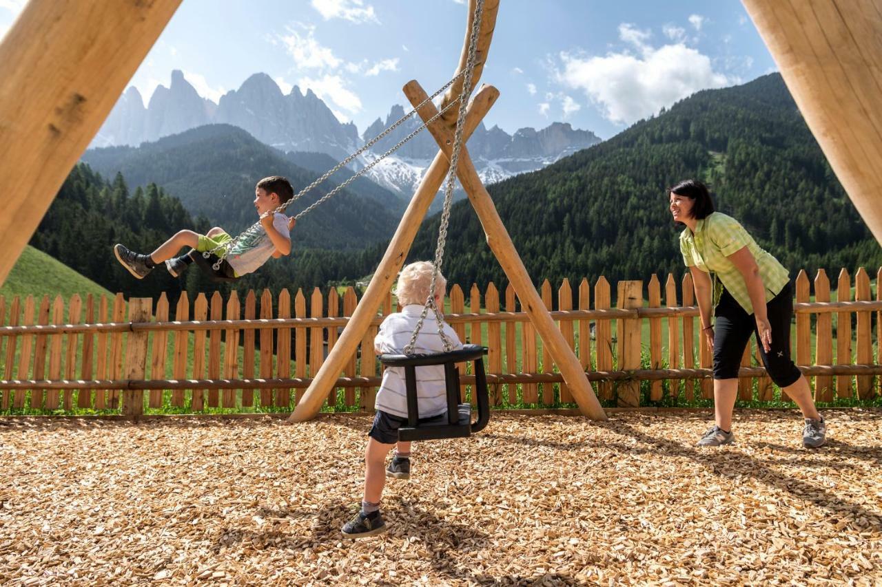 Unterkantiolerhof Funes  Luaran gambar